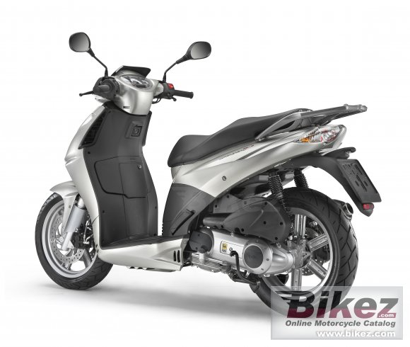 2009 Aprilia SportCity Cube 300