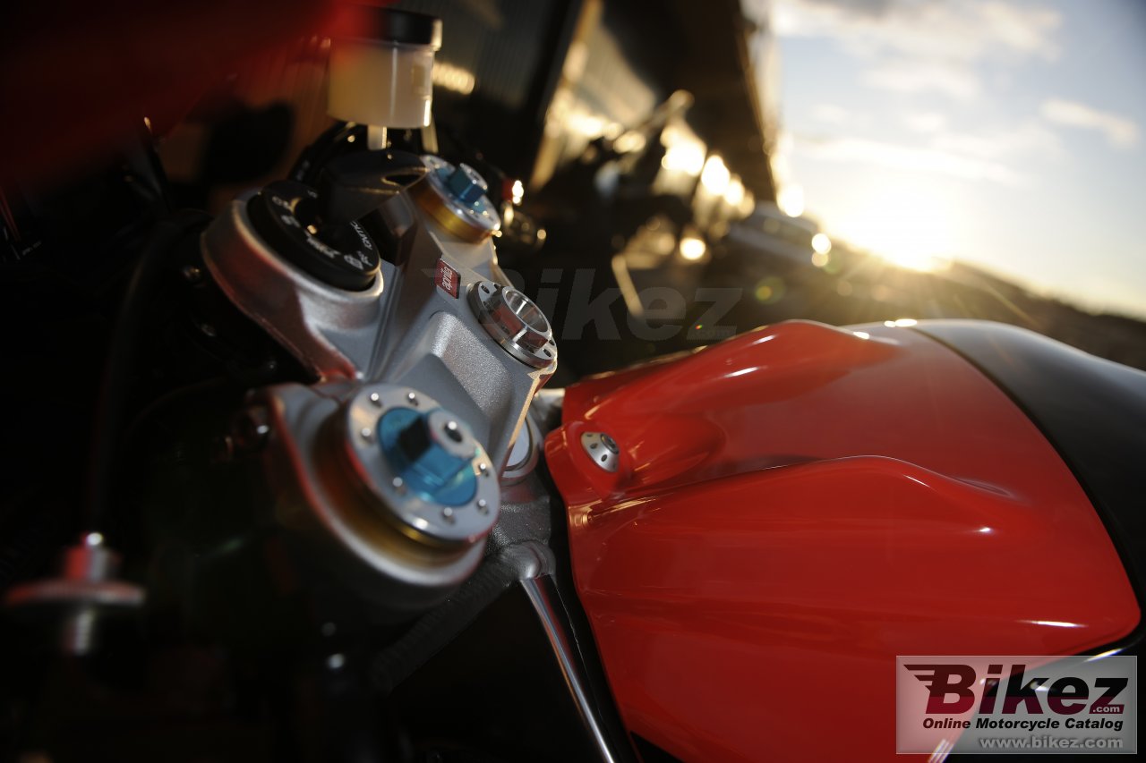 Aprilia RSV4 Factory