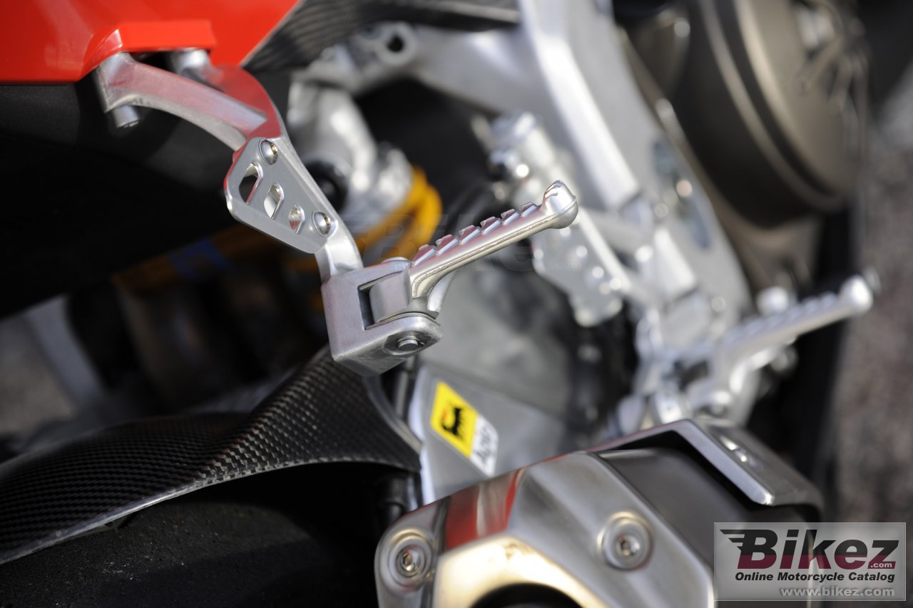 Aprilia RSV4 Factory