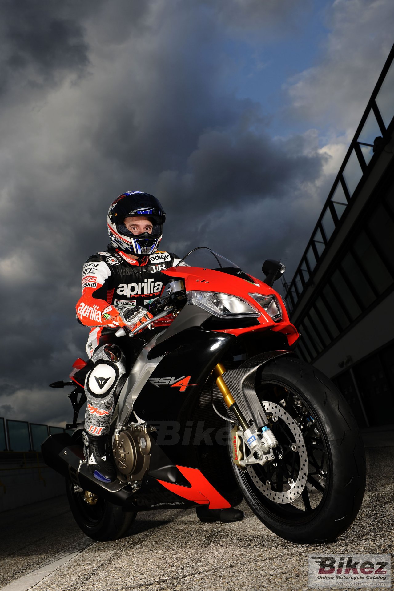 Aprilia RSV4 Factory