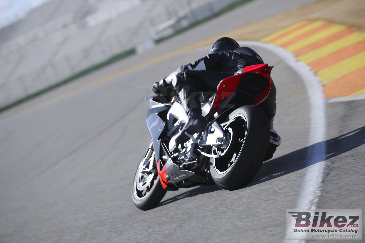 Aprilia RSV4 Factory