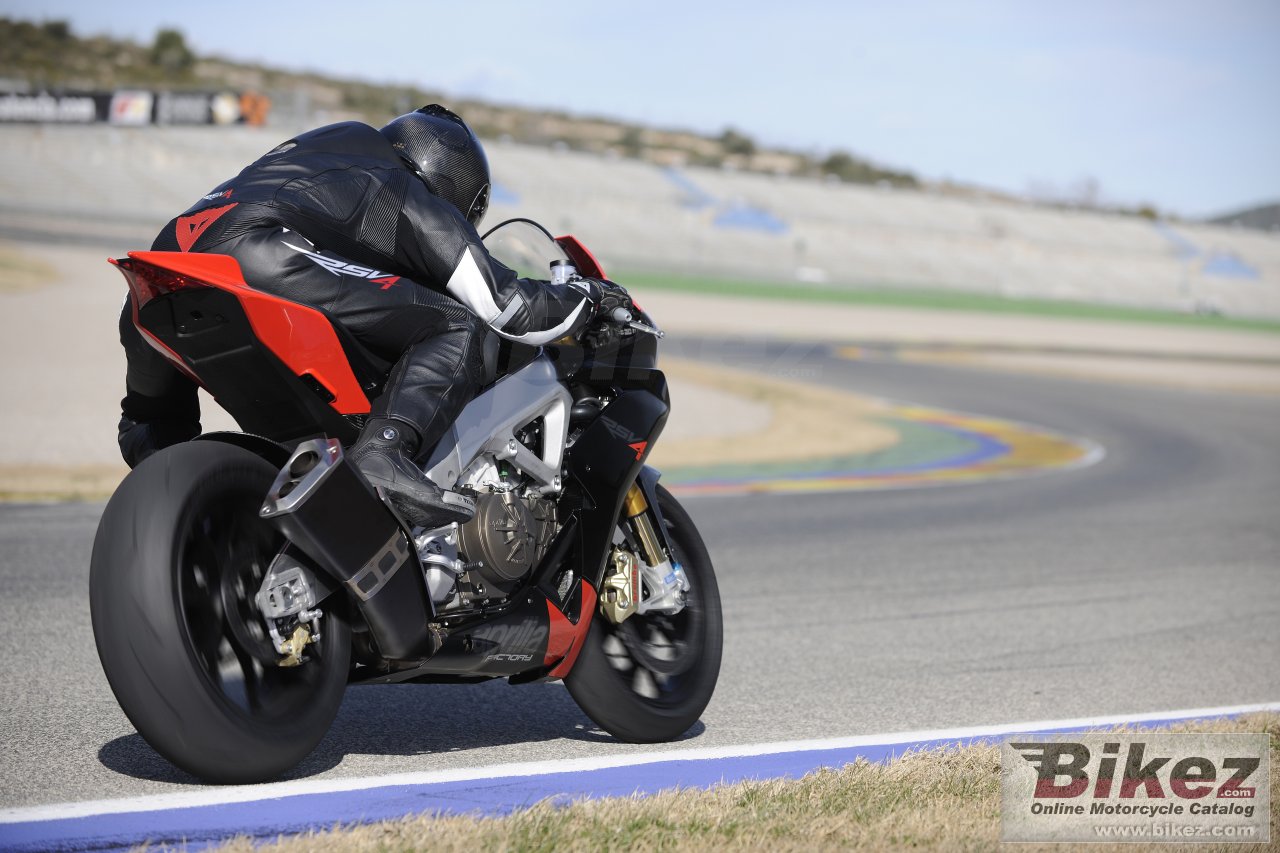 Aprilia RSV4 Factory