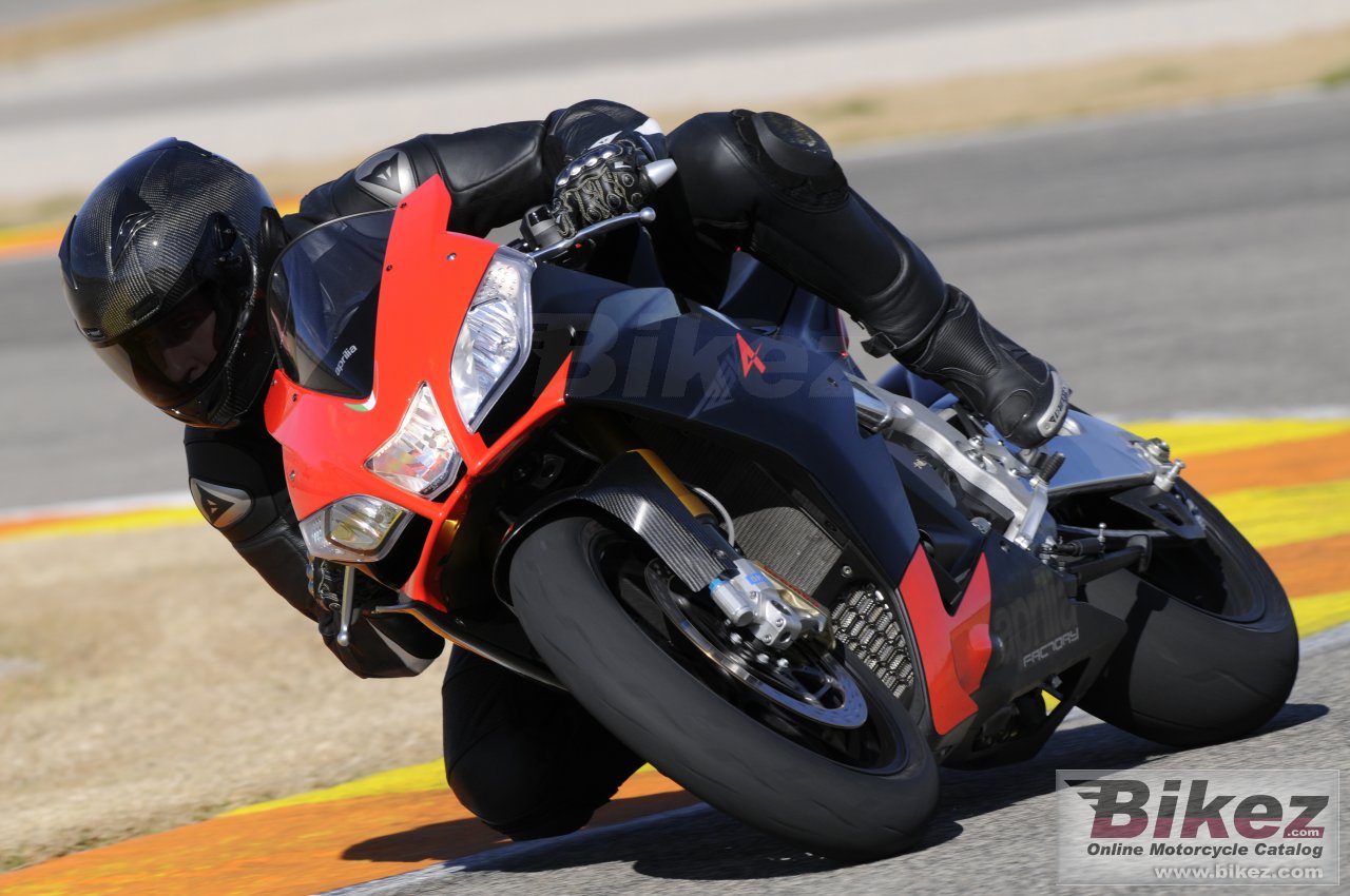 Aprilia RSV4 Factory