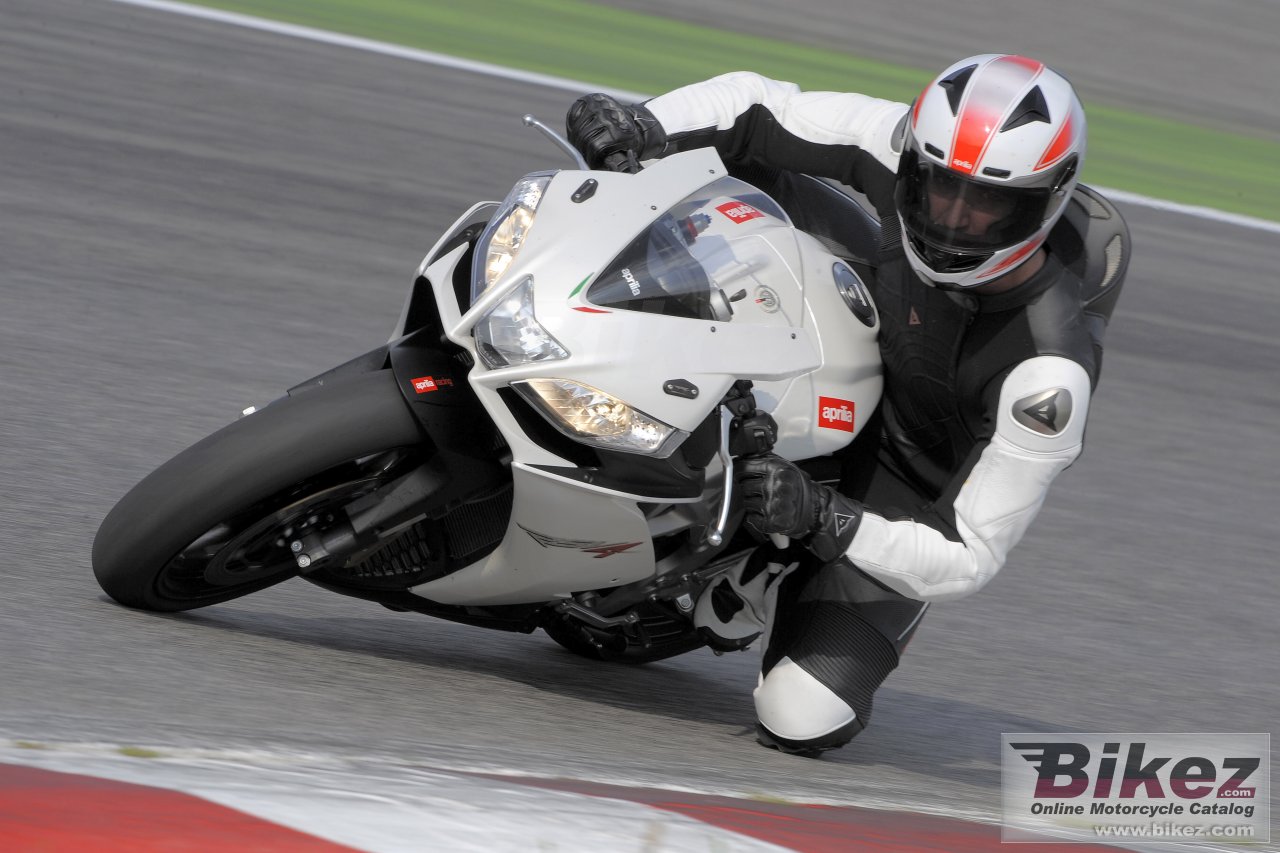 Aprilia RSV4 R