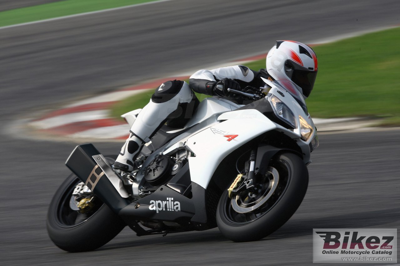 Aprilia RSV4 R