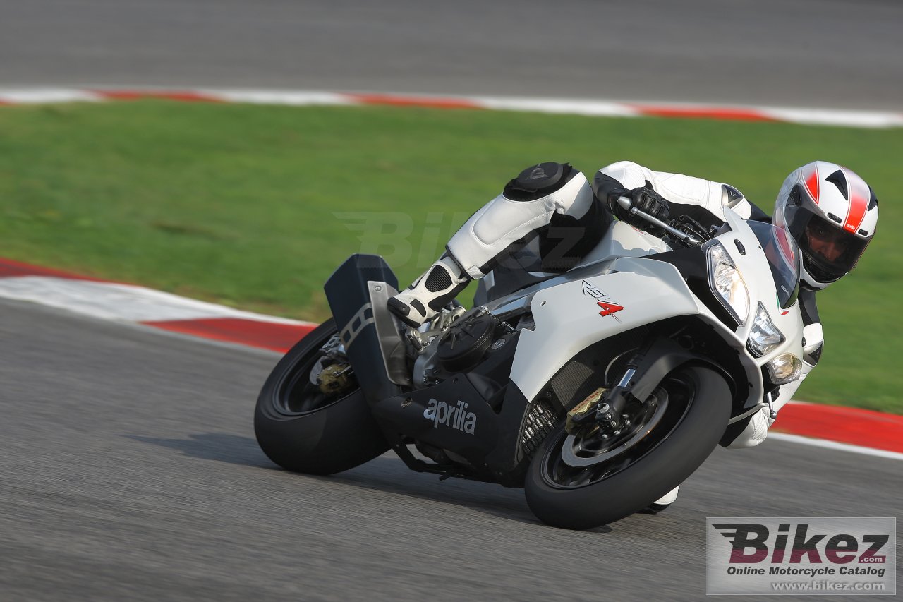 Aprilia RSV4 R