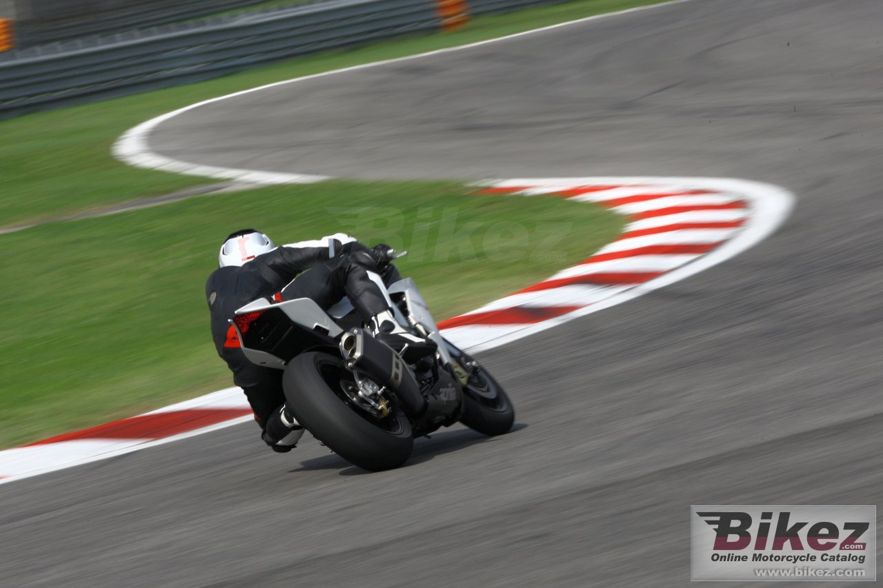 Aprilia RSV4 R