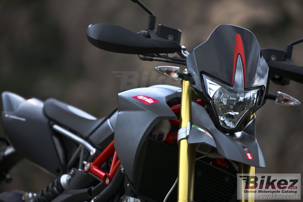 Aprilia Dorsoduro 750 Factory