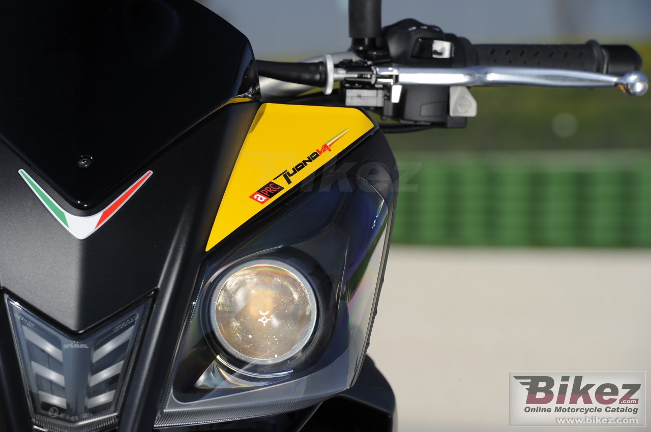 Aprilia Tuono V4 R