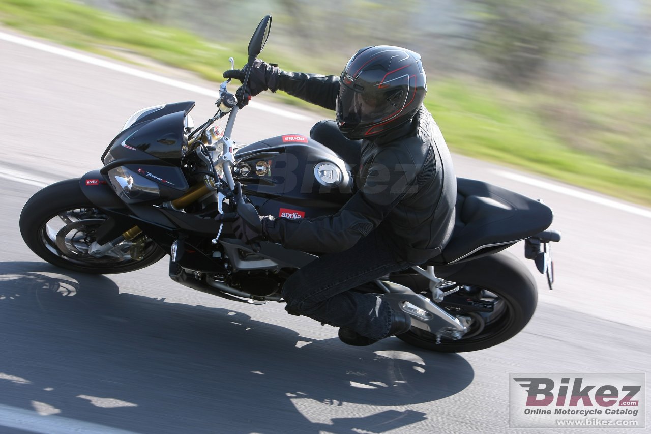Aprilia Tuono V4 R