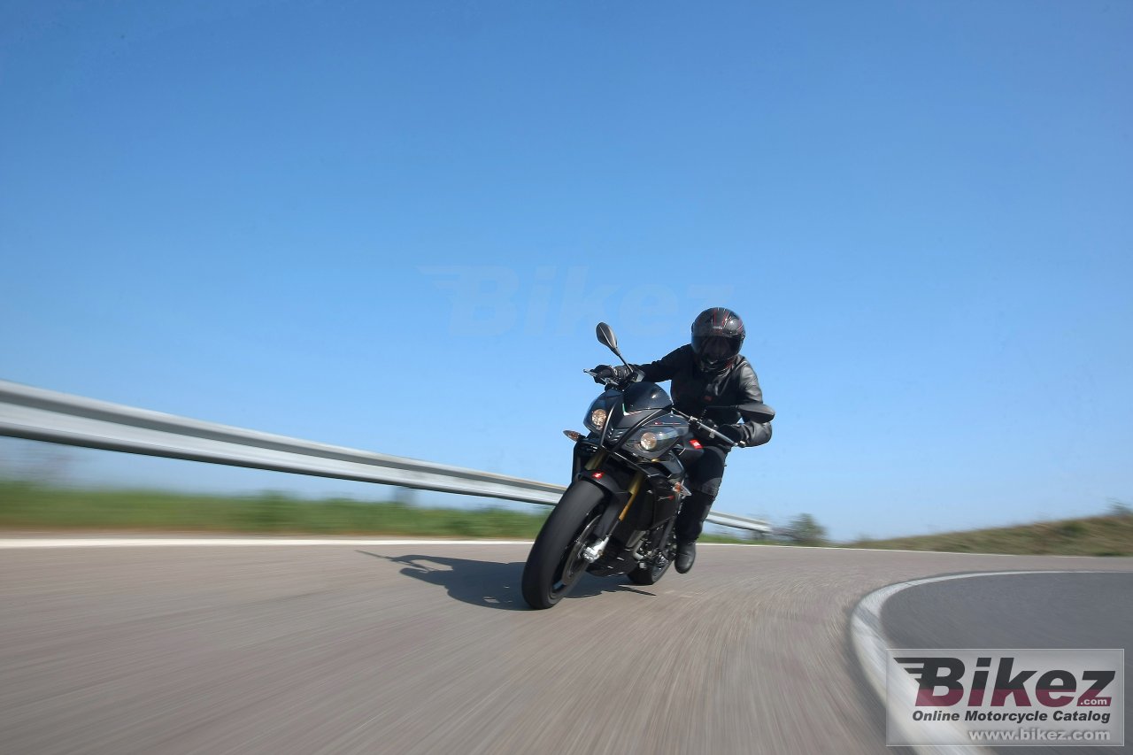 Aprilia Tuono V4 R