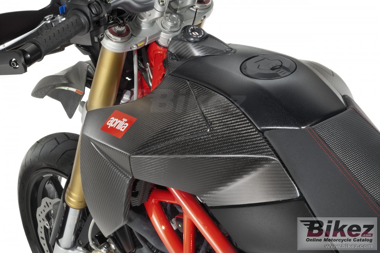 Aprilia Dorsoduro 750 Factory