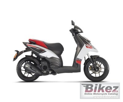 2015 Aprilia SR Motard 125