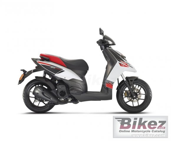 2015 Aprilia SR Motard 125