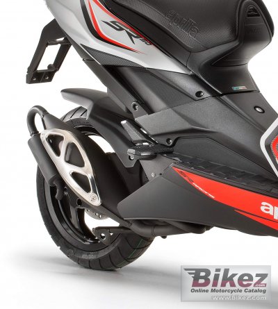 2015 Aprilia SR 50 R