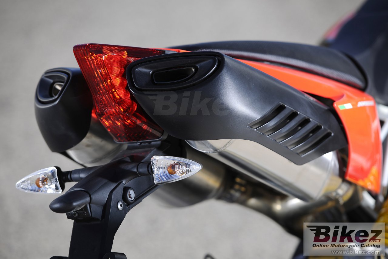 Aprilia Dorsoduro 1200