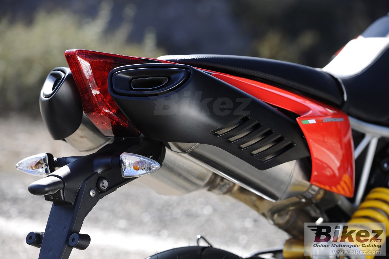 Aprilia Dorsoduro 1200