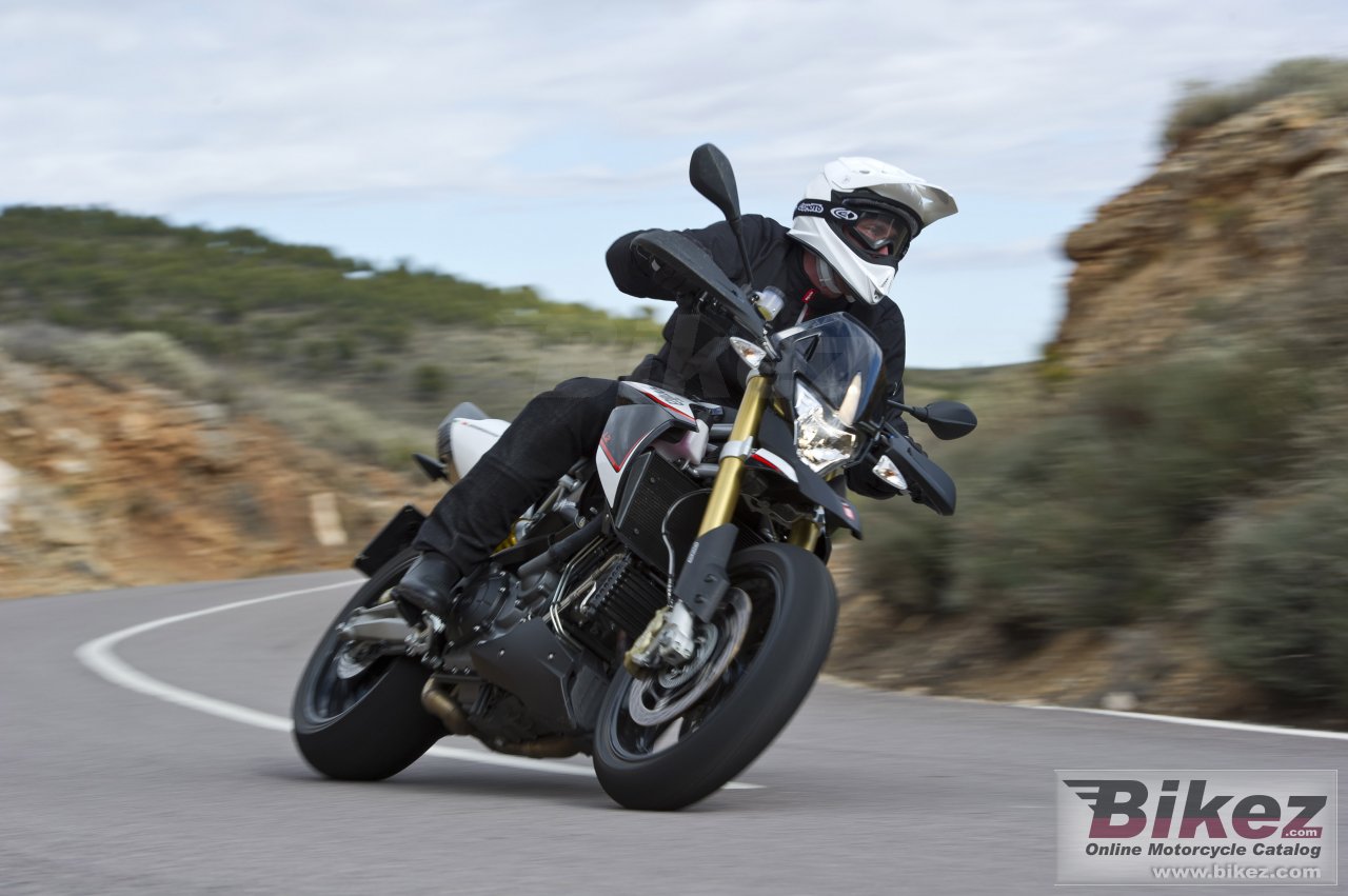 Aprilia Dorsoduro 1200