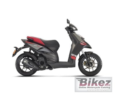 2017 Aprilia SR Motard 125