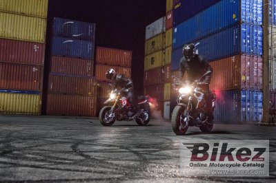2017 Aprilia Dorsoduro 900