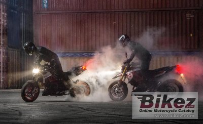 2017 Aprilia Dorsoduro 900
