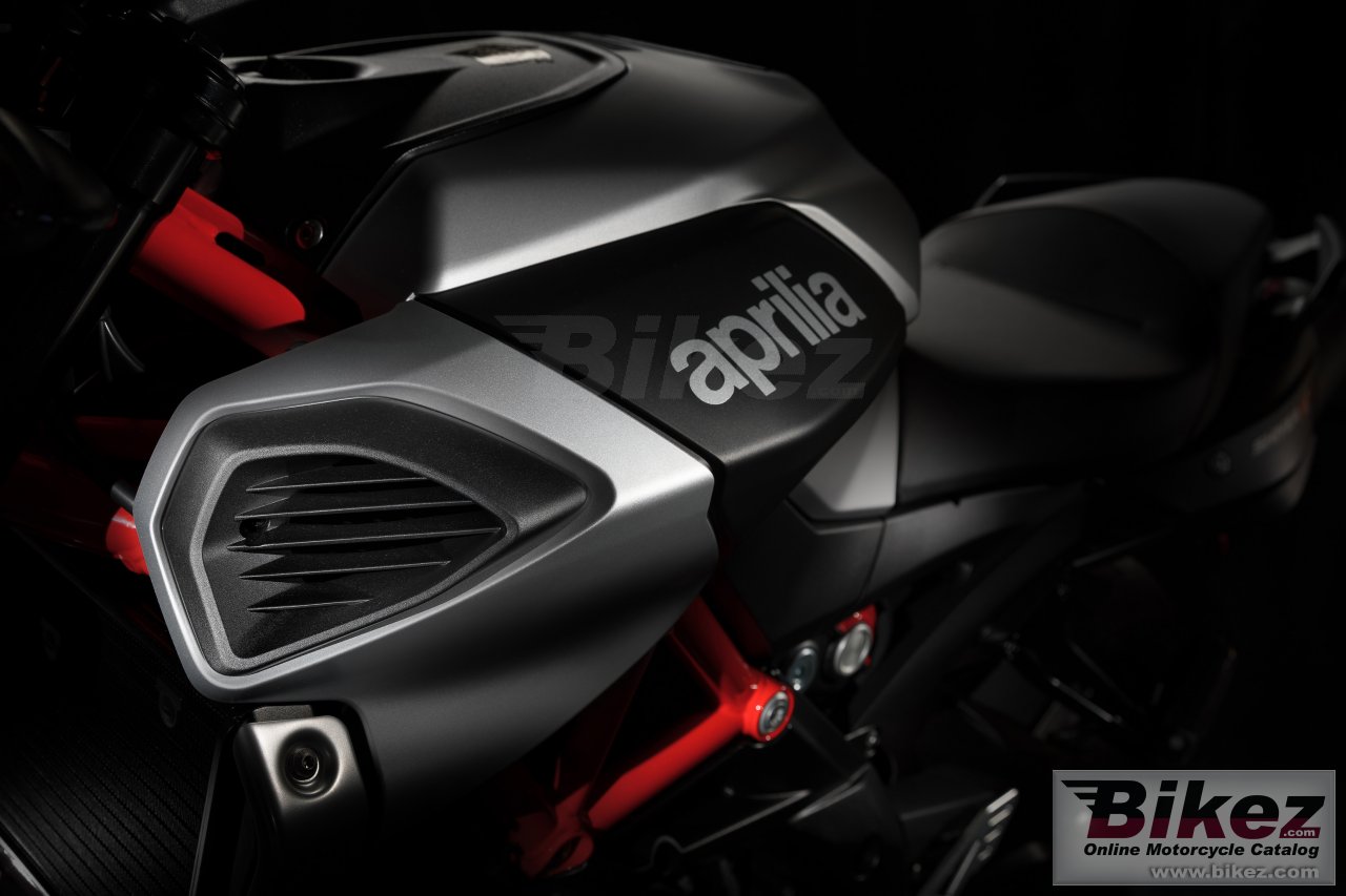 Aprilia Shiver 900