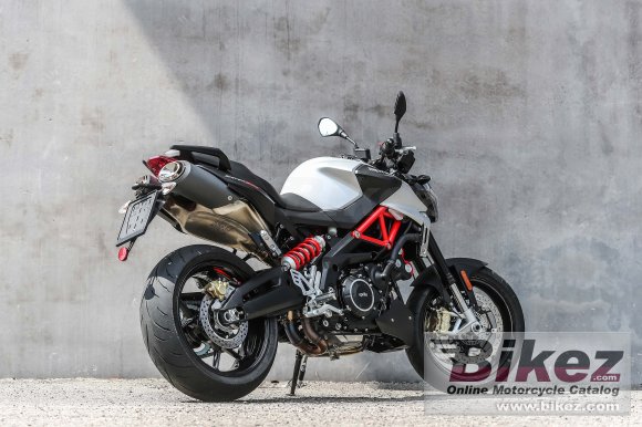 2018 Aprilia Shiver 900