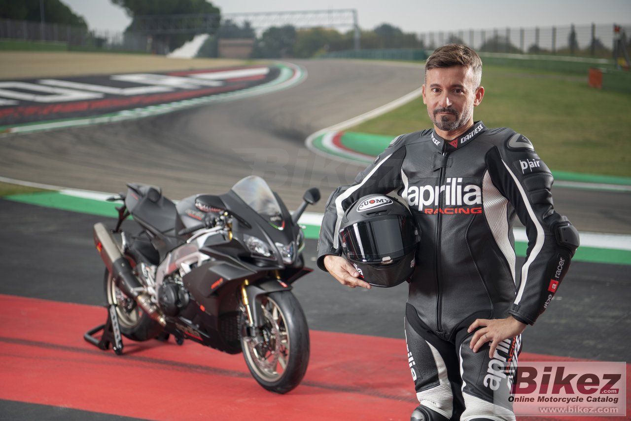 Aprilia RSV4 1100 Factory