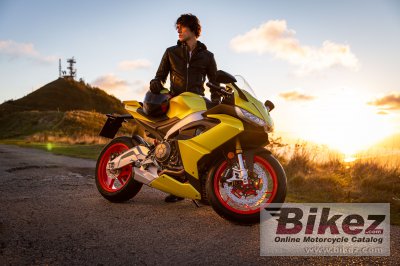 2021 Aprilia RS 660