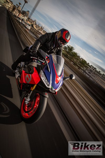 2021 Aprilia RS 660