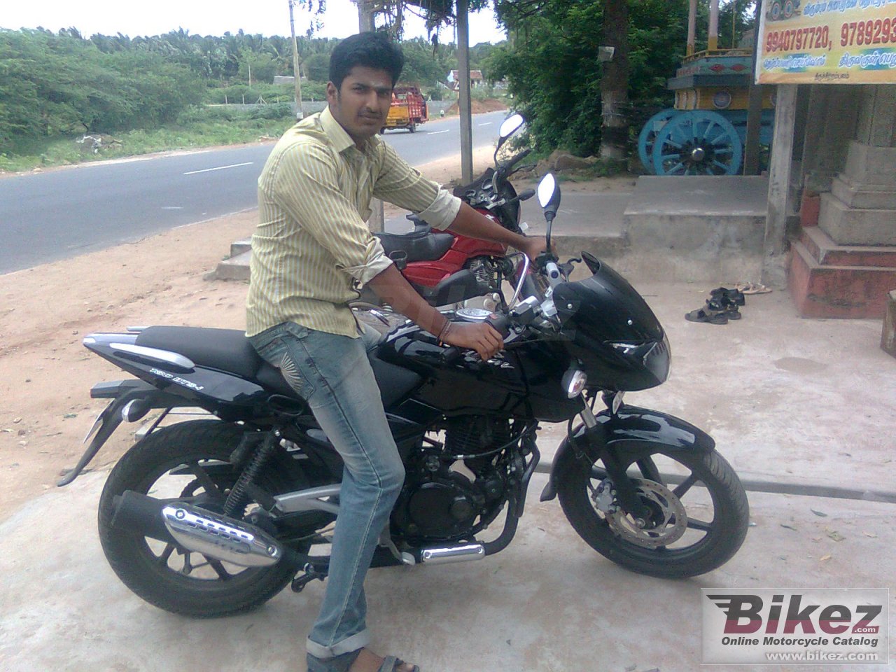 Bajaj Pulsar 200 DTS-i