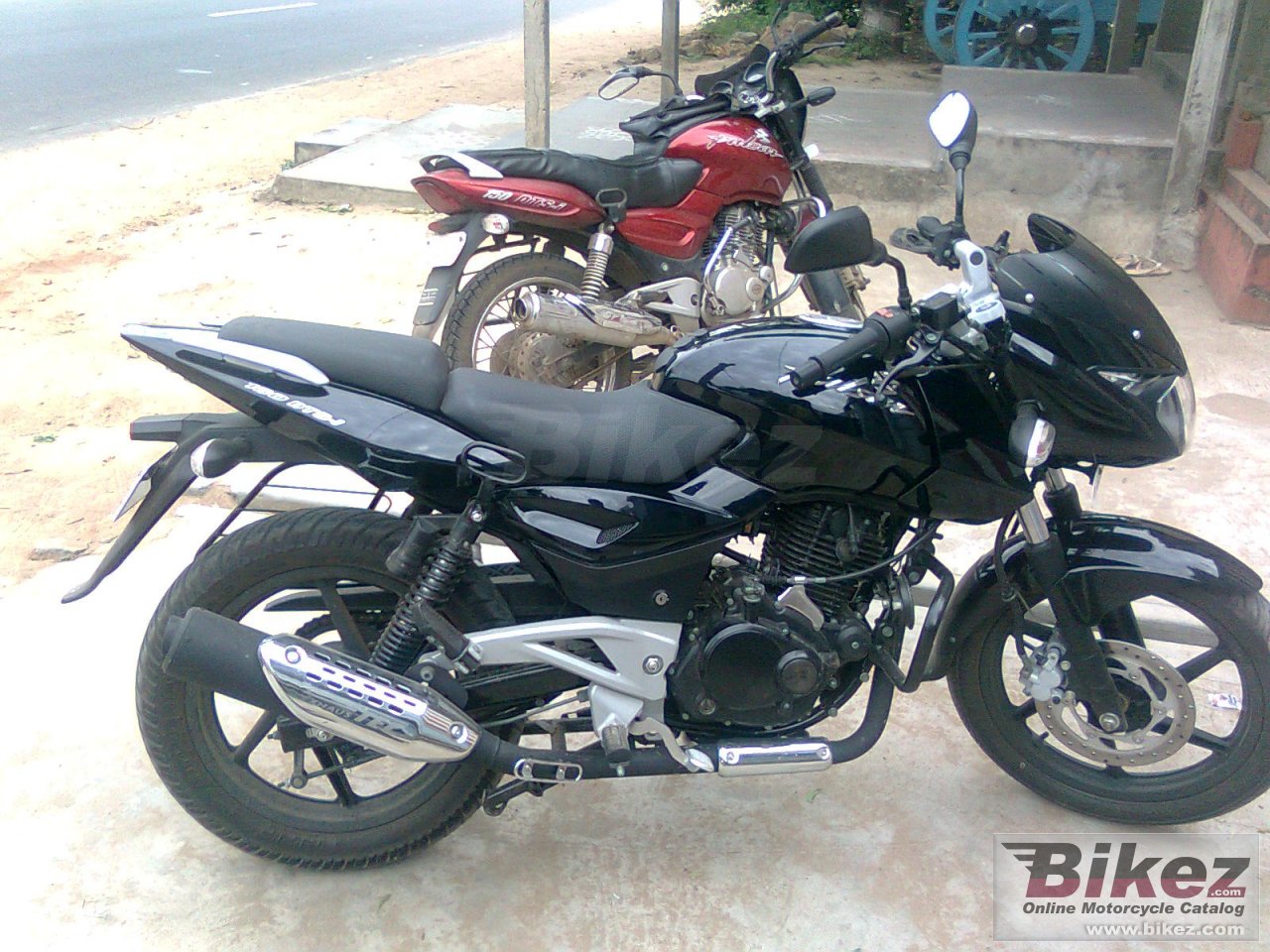 Bajaj Pulsar 200 DTS-i