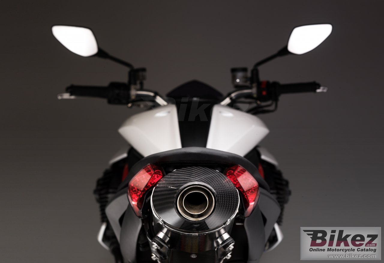 Benelli TNT R