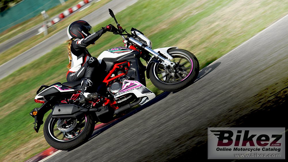 Benelli TNT 25