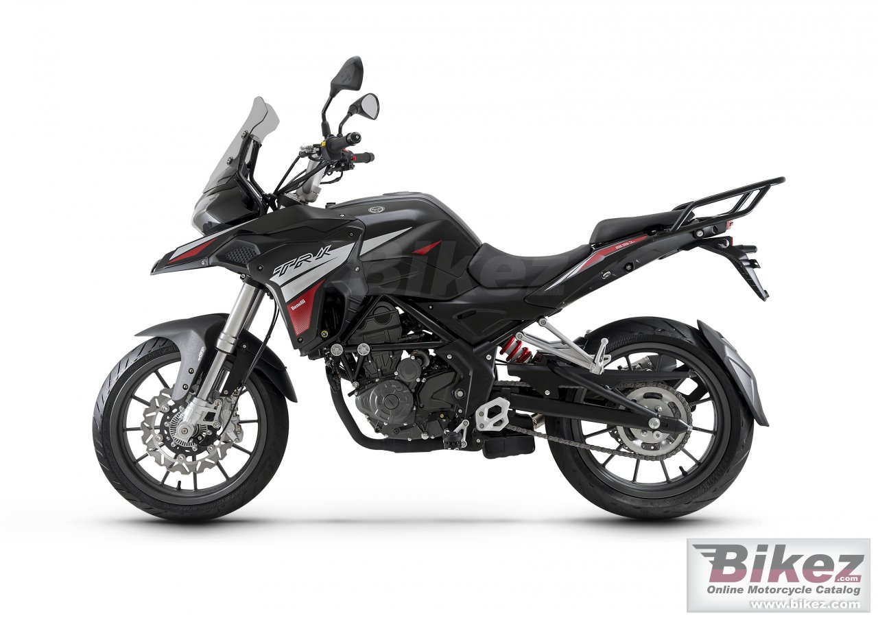 Benelli TRK 251