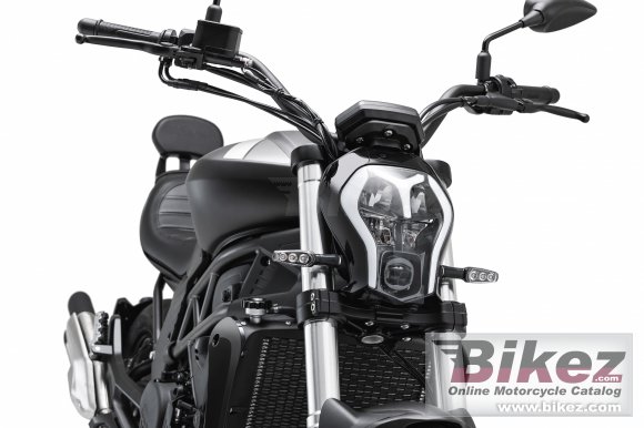 2024 Benelli 502 Cruiser