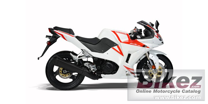 Bennche Rival 250 r