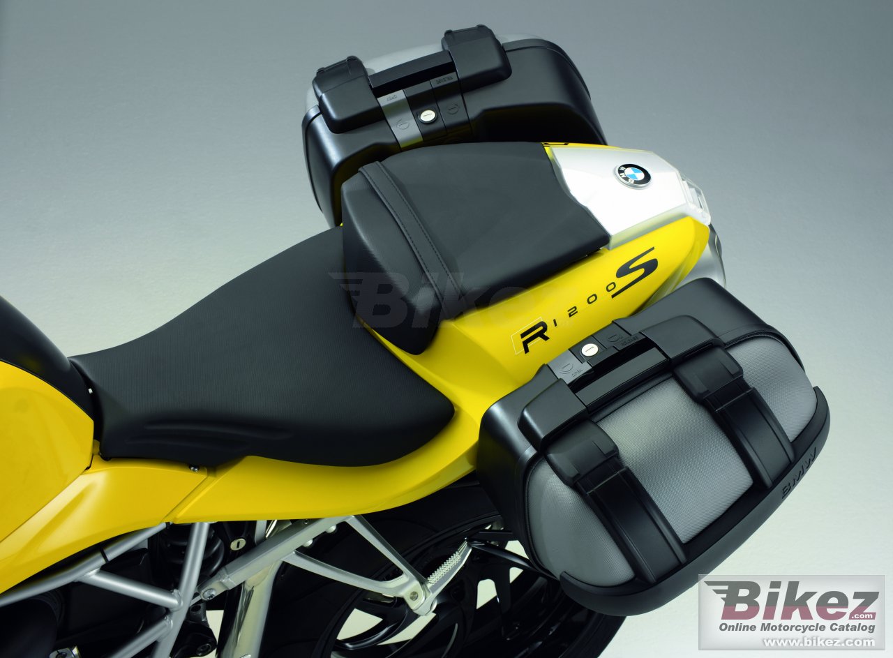 BMW R1200S