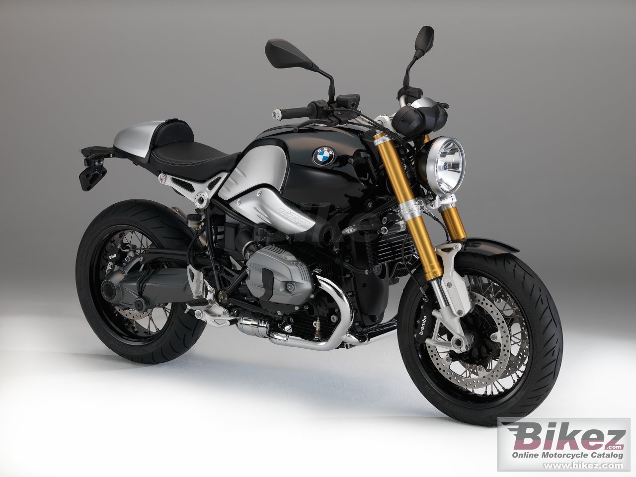 BMW R nine T