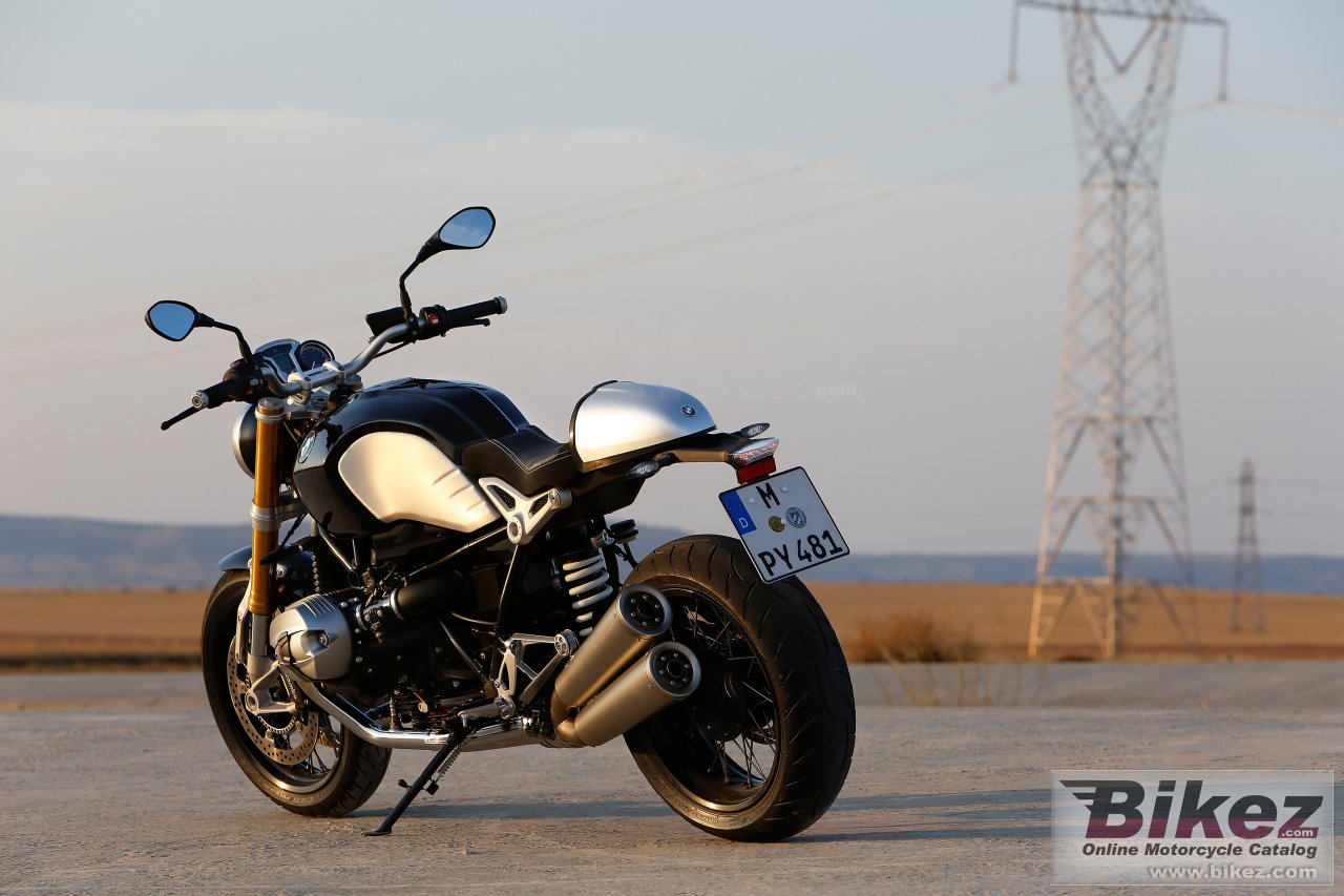 BMW R nine T