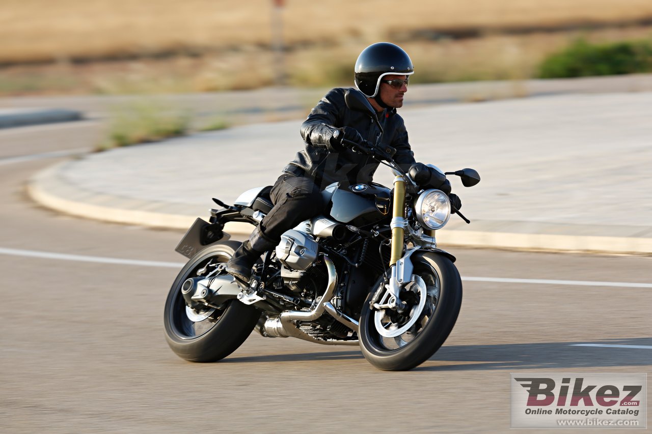 BMW R nine T