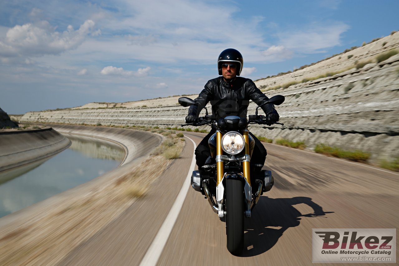 BMW R nine T
