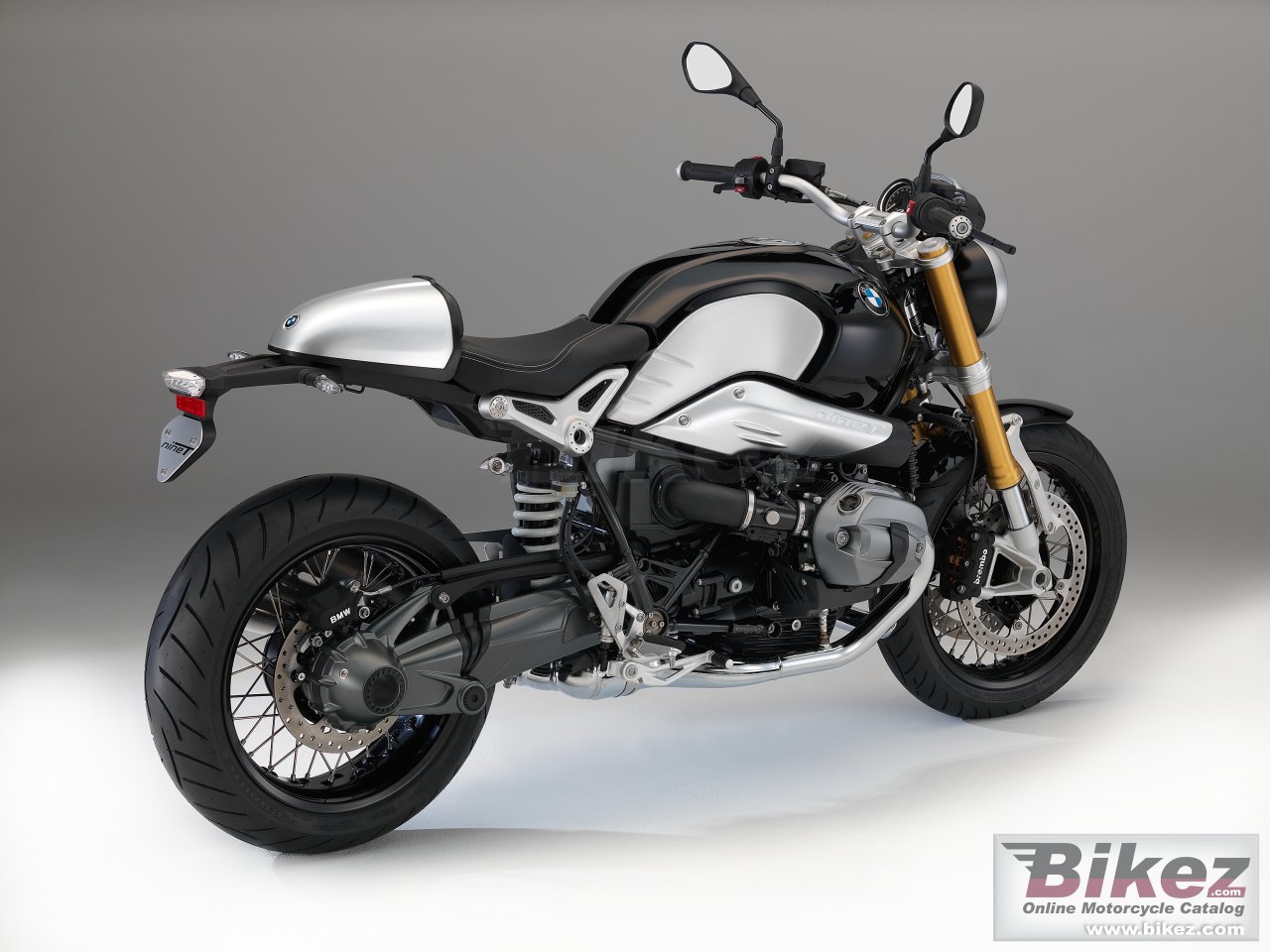 BMW R nine T