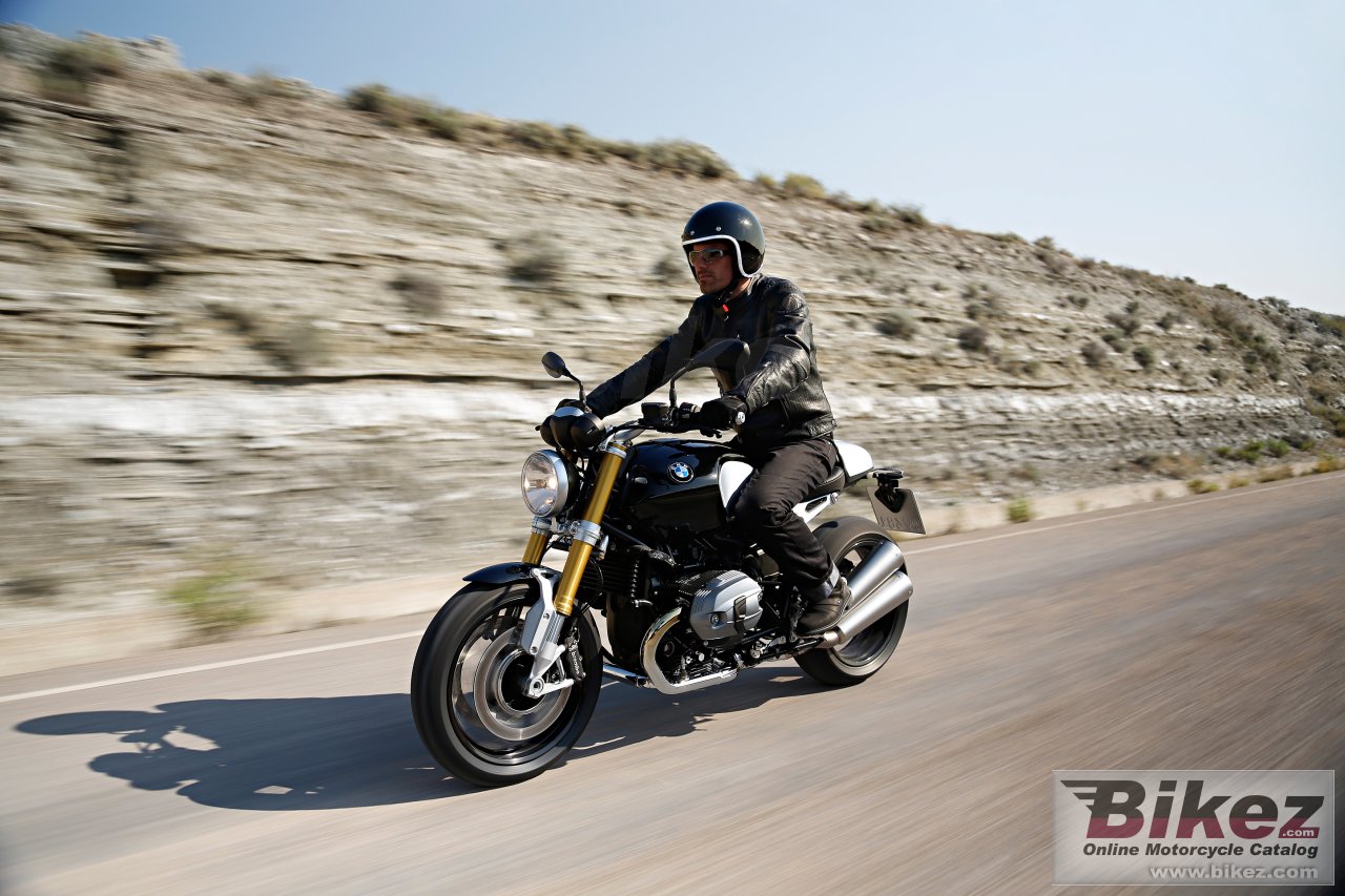 BMW R nine T