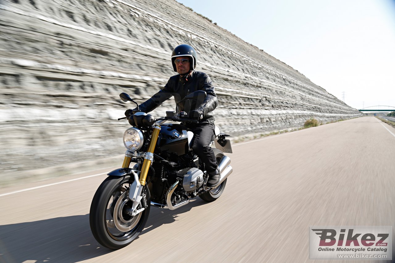 BMW R nine T