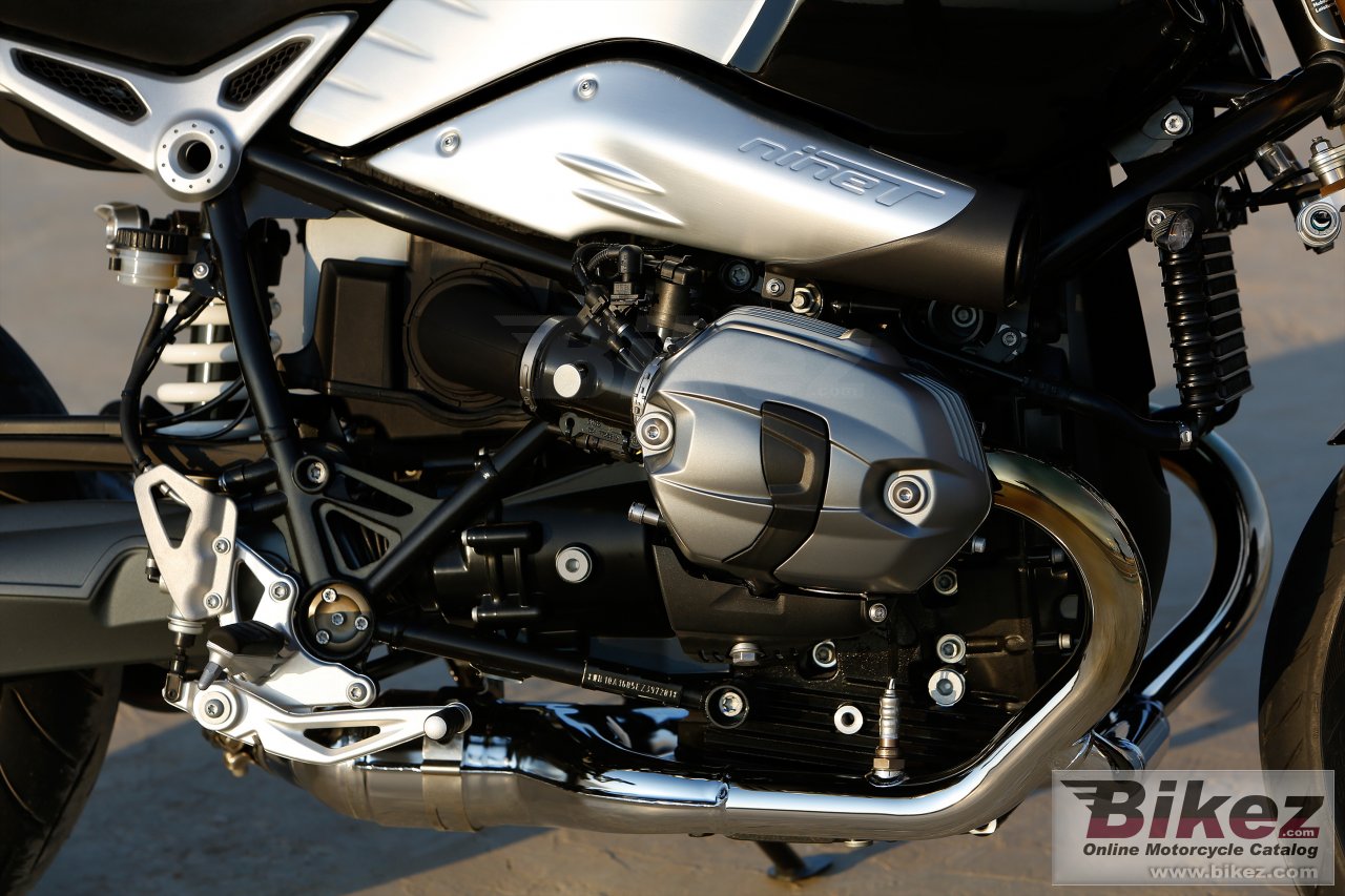 BMW R nine T