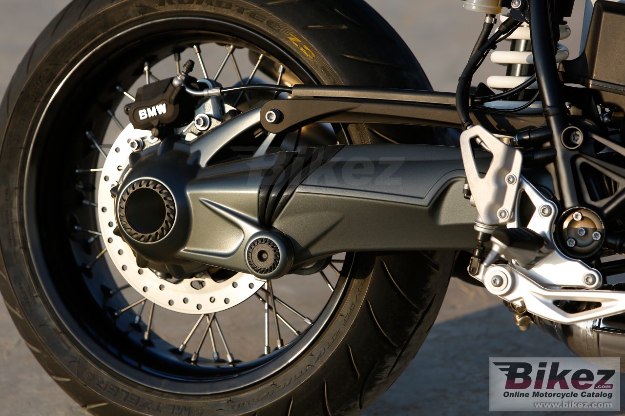 BMW R nine T