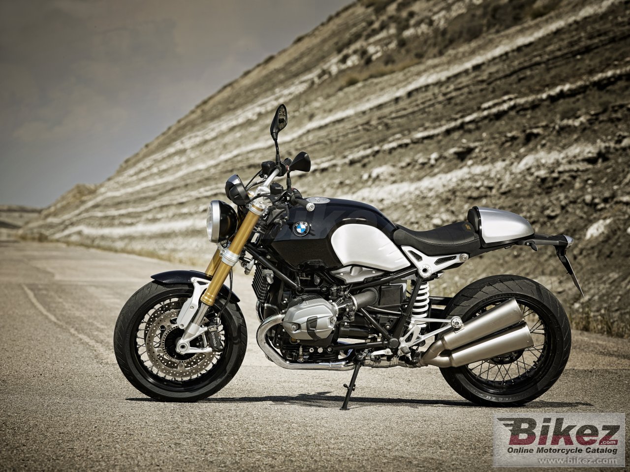 BMW R nine T