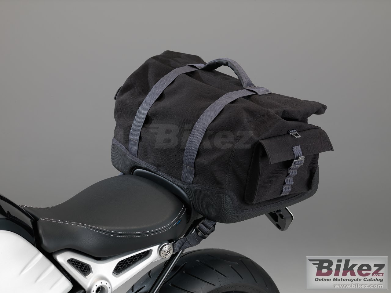 BMW R nine T