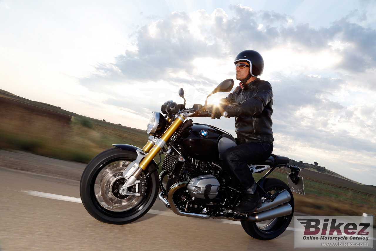 BMW R nine T